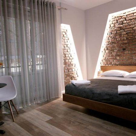 טיראנה Koni'S Studio Apartments מראה חיצוני תמונה