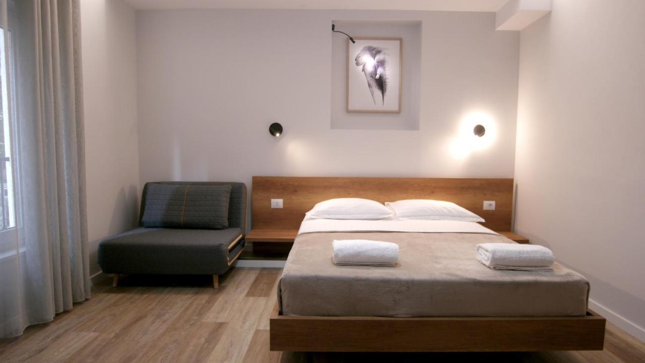 טיראנה Koni'S Studio Apartments מראה חיצוני תמונה